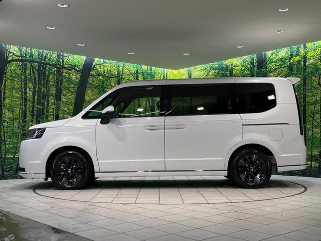 ステップワゴン ｅ：ＨＥＶスパーダ　登録済未使用車　ホンダセンシング　アダプティブクルーズ　両側電動スライドドア　純正１１型ナビ　バックカメラ　フルセグ　Ｂｌｕｅｔｏｏｔｈ　電動リアゲート　禁煙車　ＬＥＤヘッド／フォグ　スマートキー（56枚目）