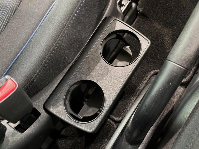 プレマシー ２０Ｓ　電動スライドドア　純正ＳＤナビ　禁煙車　スマートキー　ＨＩＤヘッド　ビルトインＥＴＣ　純正１６インチアルミ　オートライト　オートエアコン　Ｂｌｕｅｔｏｏｔｈ　地デジ　盗難防止装置　プライバシーガラス（30枚目）