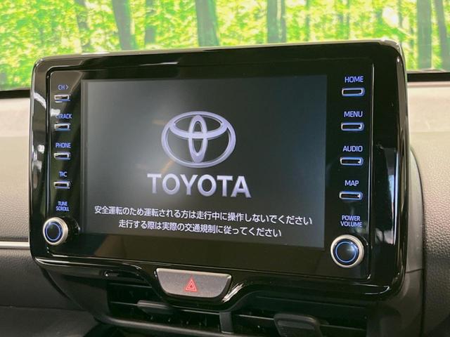 ヤリスクロス ハイブリッドＺ　アドベンチャー　純正８型ＤＡ　全周囲カメラ　衝突被害軽減システム　レーダークルーズ　禁煙車　パワーシート　コーナーセンサー　スマートキー　ＬＥＤヘッド　ＥＴＣ２．０　純正１８インチアルミ　オートハイビーム（3枚目）