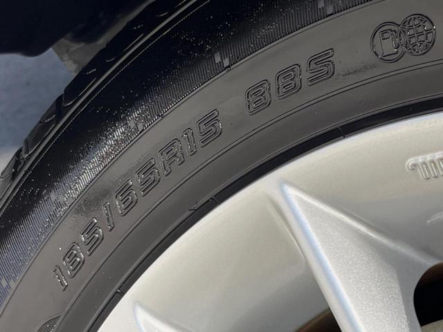 ノート ｅ－パワー　メダリスト　純正ナビ　全周囲カメラ　衝突被害軽減システム　ハーフレザーシート　コーナーセンサー　スマートキー　ＬＥＤヘッド　ＥＴＣ　純正１５インチアルミ　オートライト　オートエアコン　ドラレコ（52枚目）