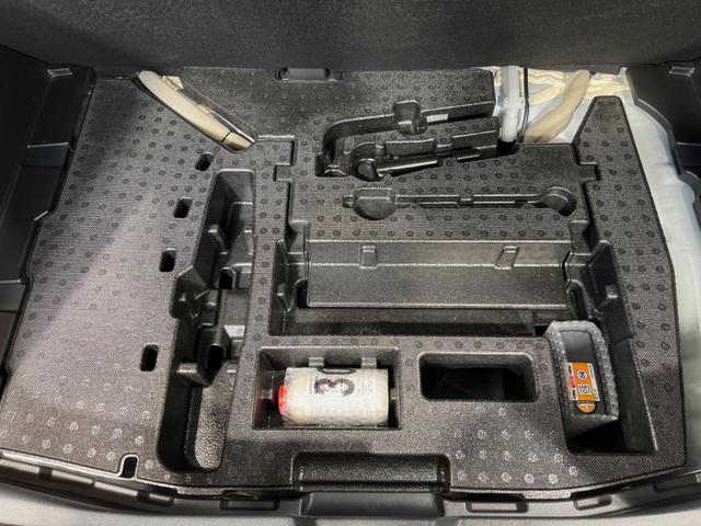 オーラ Ｇ　純正９型ナビ　全周囲カメラ　ＢＯＳＥサウンド　プロパイロット　衝突被害軽減システム　レーダークルーズ　禁煙車　シートヒーター　コーナーセンサ　ＬＥＤヘッド　ＥＴＣ２．０　純正１７インチアルミ　ドラレコ（52枚目）