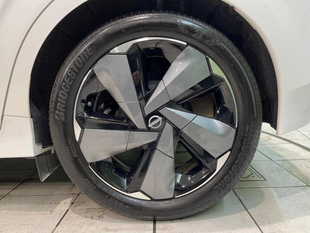 オーラ Ｇ　純正９型ナビ　全周囲カメラ　ＢＯＳＥサウンド　プロパイロット　衝突被害軽減システム　レーダークルーズ　禁煙車　シートヒーター　コーナーセンサ　ＬＥＤヘッド　ＥＴＣ２．０　純正１７インチアルミ　ドラレコ（65枚目）