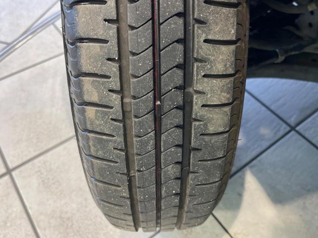 Ｎ－ＢＯＸ Ｇ　ＳＳパッケージ　ディスプレイオーディオ　バックカメラ　両側電動ドア　衝突被害軽減システム　禁煙車　スマートキー　ＨＩＤヘッド　ＥＴＣ　純正１４インチアルミ　オートライト　オートエアコン　シートヒーター（46枚目）