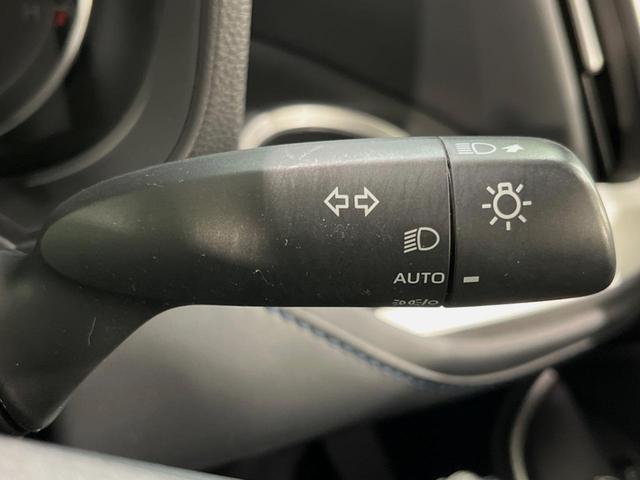 ヴォクシー S-Z 純正10型ナビ 後席モニター バックカメラ 両側電動ドア 衝突被害軽減装置 禁煙車 レーダークルーズ パワーバックドア ビルトインETC オートハイビーム シートヒーター デュアルオートエアコン(42枚目)