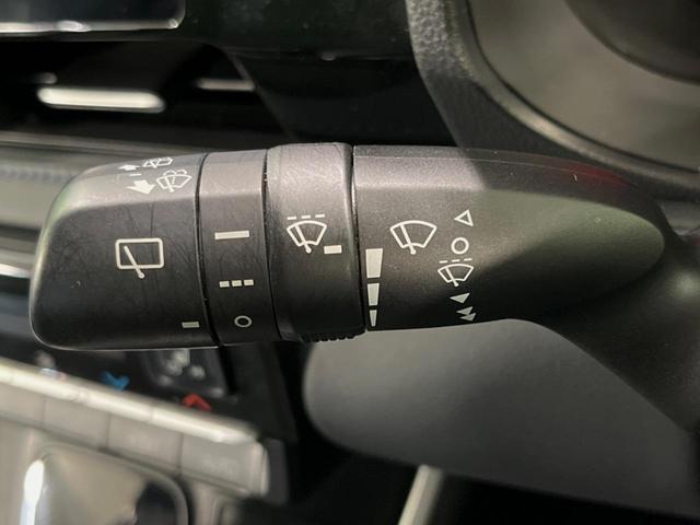 ヴォクシー S-Z 純正10型ナビ 後席モニター バックカメラ 両側電動ドア 衝突被害軽減装置 禁煙車 レーダークルーズ パワーバックドア ビルトインETC オートハイビーム シートヒーター デュアルオートエアコン(43枚目)