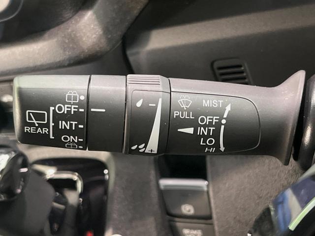 Ｎ－ＢＯＸカスタム ターボ　純正８型ナビ　バックカメラ　両側電動ドア　衝突被害軽減システム　レーダークルーズ　禁煙車　ハーフレザーシート　コーナーセンサー　スマートキー　ＬＥＤヘッド　ビルトインＥＴＣ　オートハイビーム（32枚目）