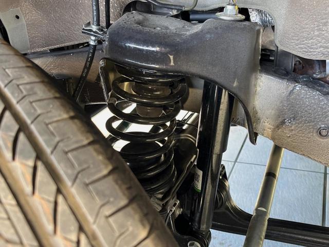 ジムニーノマド ＦＣ　登録済未使用車　衝突被害軽減システム　レーダークルーズ　スマートキー　ＬＥＤヘッド　純正１５インチアルミ　オートハイビーム　車線逸脱警報　オートライト　オートエアコン　シートヒーター　フォグライト（20枚目）