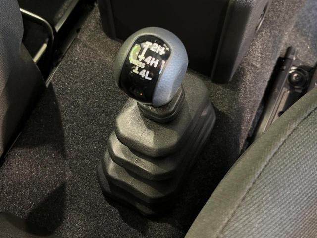 ジムニーノマド ＦＣ　登録済未使用車　衝突被害軽減システム　レーダークルーズ　スマートキー　ＬＥＤヘッド　純正１５インチアルミ　オートハイビーム　車線逸脱警報　オートライト　オートエアコン　シートヒーター　フォグライト（22枚目）