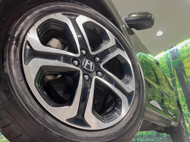 ヴェゼル ハイブリッドＺ　純正ＳＤナビ　バックカメラ　衝突被害軽減システム　禁煙車　ハーフレザーシート　シートヒーター　ドラレコ　スマートキー　ＬＥＤヘッド　ルーフレール　ＥＴＣ　クルコン　オートライト　オートエアコン（12枚目）