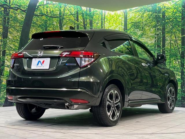 ヴェゼル ハイブリッドＺ　純正ＳＤナビ　バックカメラ　衝突被害軽減システム　禁煙車　ハーフレザーシート　シートヒーター　ドラレコ　スマートキー　ＬＥＤヘッド　ルーフレール　ＥＴＣ　クルコン　オートライト　オートエアコン（17枚目）