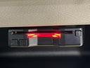 Ｓ　ＳＤナビ　エマージェンシーブレーキ　バックカメラ　禁煙車　コーナーセンサー　ＥＴＣ　オートハイビーム　オートライト　Ｂｌｕｅｔｏｏｔｈ　ＣＤ／ＤＶＤ再生　リモコンキー　電動格納ミラー（28枚目）