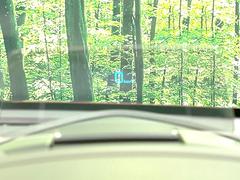 【ヘッドアップディスプレイ】現在の速度や走行情報をデジタル表示で運転席前方のガラスに投影！運転中、目線をずらさず必要な情報を確認できるのでとっても便利で安心！ 6