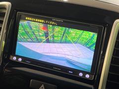 【バックカメラ】駐車時に後方がリアルタイム映像で確認できます。大型商業施設や立体駐車場での駐車時や、夜間のバック時に大活躍！運転スキルに関わらず、今や必須となった装備のひとつです！ 5