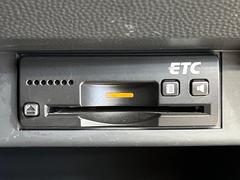 【ＥＴＣ】高速道路の料金所をストレスなく通過！話題のスポットやサービスエリアに多い「スマートIntercooler」利用時は必須のアイテムです。当店でセットアップを実施、ご納車当日からすぐにご利用いただけます！ 5