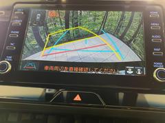 【バックカメラ】駐車時に後方がリアルタイム映像で確認できます。大型商業施設や立体駐車場での駐車時や、夜間のバック時に大活躍！運転スキルに関わらず、今や必須となった装備のひとつです！ 4