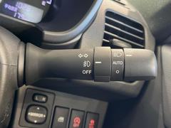 �ڥ����ȥ饤�ȡۼ�������뤵�˱����Ƽ�ư�ǥإåɥ饤�Ȥ��������������Ǥ��뵡ǽ�Ǥ����饤�Ȥ��դ�˺�졦�ä�˺��ʤɤ�̵���ʤꡢ��������ͼ�������Ԥ�¿����ȥ�ͥ��̲���������Ǥ��͢� 6