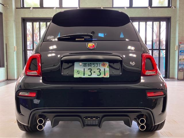 アバルト695セッタンタチンクエアニヴェルサーリオ 75周年記念車 右ハンドル 250台限定車 5MT ブレンボ ターボ(4枚目)