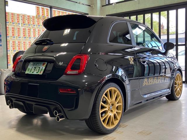 アバルト695セッタンタチンクエアニヴェルサーリオ 75周年記念車 右ハンドル 250台限定車 5MT ブレンボ ターボ(6枚目)