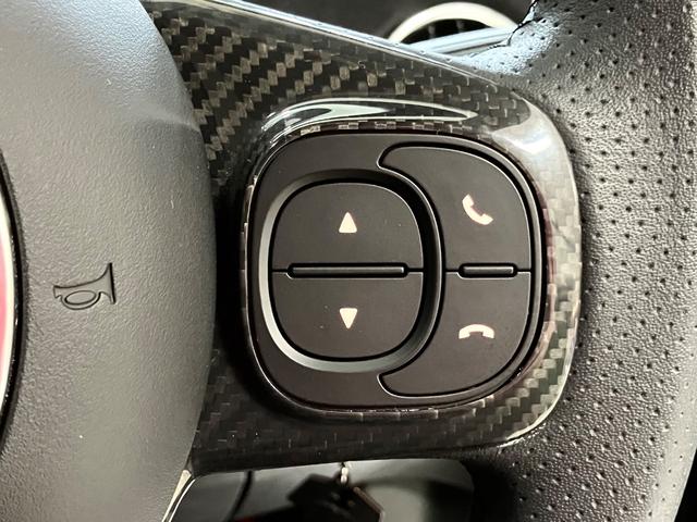 アバルト695セッタンタチンクエアニヴェルサーリオ 75周年記念車 右ハンドル 250台限定車 5MT ブレンボ ターボ(18枚目)