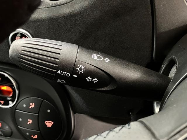 アバルト695セッタンタチンクエアニヴェルサーリオ 75周年記念車 右ハンドル 250台限定車 5MT ブレンボ ターボ(22枚目)