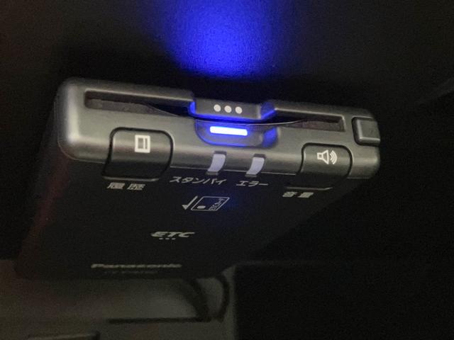 アバルト695セッタンタチンクエアニヴェルサーリオ 75周年記念車 右ハンドル 250台限定車 5MT ブレンボ ターボ(25枚目)