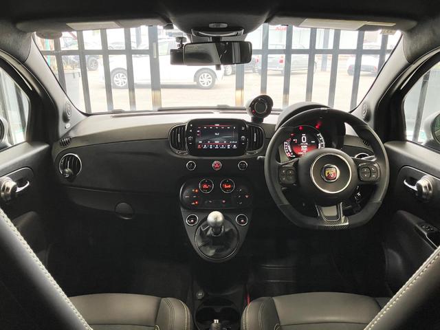 アバルト695セッタンタチンクエアニヴェルサーリオ 75周年記念車 右ハンドル 250台限定車 5MT ブレンボ ターボ(35枚目)