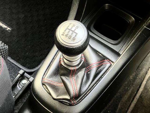 スイフトスポーツ ベースグレード　バンパー塗装中　ローダウン取付　ディスプレイオーディオ取付（26枚目）