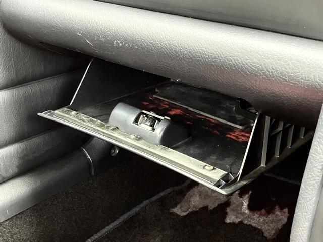 ���{���l�b�g�I�[�v�i�[�̓O���[�u�{�b�N�X���I��