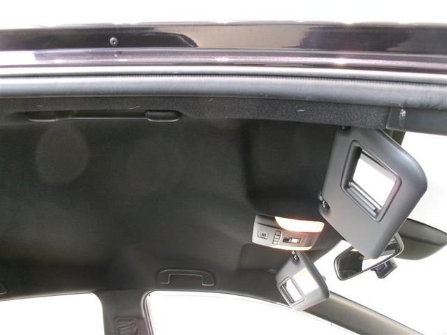 サンバイザーには、バニティーミラー付いてます。