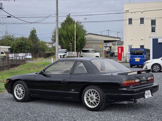 シルビア Ｋ’ｓ　スーパーハイキャスパッケージ　／５速ＭＴ／ＩＭＰＵＬアルミホイール／車高調（3枚目）