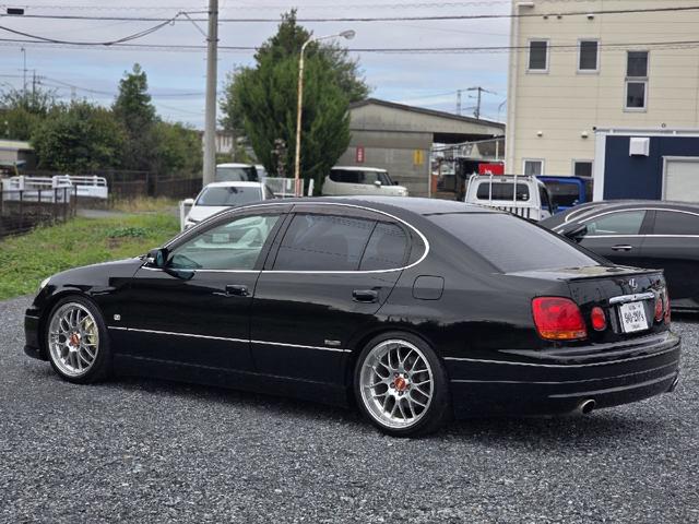 アリスト V300ベルテックスエディション /TOM’Sマフラー/TOM’SECU/TOM’Sバンパー/車高調/BBS19インチアルミホイール/F・Rタワーバー/260kmメーター/Fブレーキ80スープラ流用/運転席RECAROシート(4枚目)