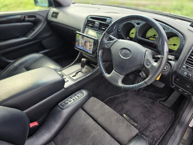 アリスト V300ベルテックスエディション /TOM’Sマフラー/TOM’SECU/TOM’Sバンパー/車高調/BBS19インチアルミホイール/F・Rタワーバー/260kmメーター/Fブレーキ80スープラ流用/運転席RECAROシート(6枚目)