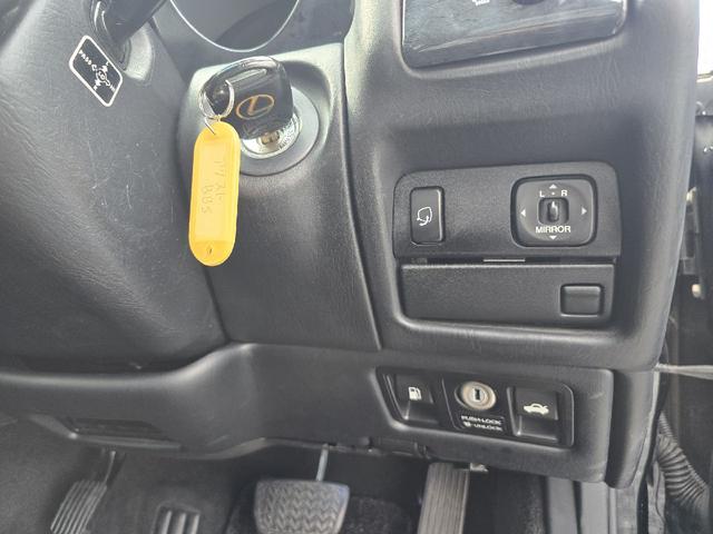 アリスト V300ベルテックスエディション /TOM’Sマフラー/TOM’SECU/TOM’Sバンパー/車高調/BBS19インチアルミホイール/F・Rタワーバー/260kmメーター/Fブレーキ80スープラ流用/運転席RECAROシート(15枚目)