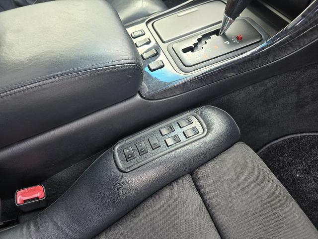 アリスト V300ベルテックスエディション /TOM’Sマフラー/TOM’SECU/TOM’Sバンパー/車高調/BBS19インチアルミホイール/F・Rタワーバー/260kmメーター/Fブレーキ80スープラ流用/運転席RECAROシート(18枚目)