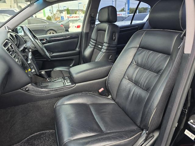 アリスト V300ベルテックスエディション /TOM’Sマフラー/TOM’SECU/TOM’Sバンパー/車高調/BBS19インチアルミホイール/F・Rタワーバー/260kmメーター/Fブレーキ80スープラ流用/運転席RECAROシート(19枚目)