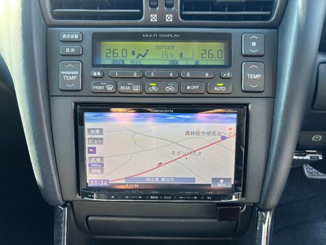 アリスト Ｖ３００ベルテックスエディション　／ノーマル／サンルーフ／黒革シート／社外ナビ（11枚目）