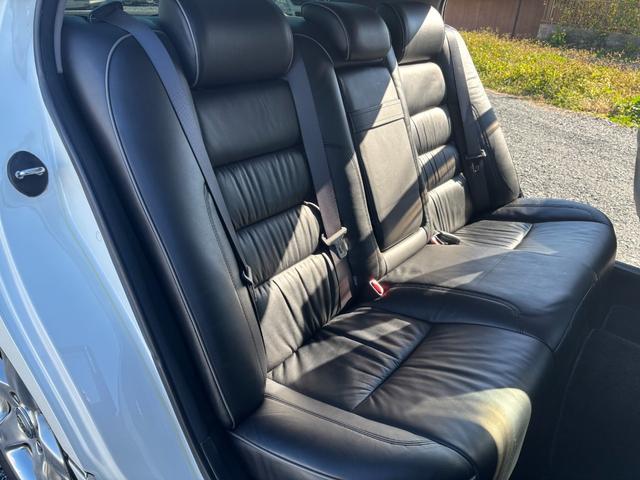 アリスト Ｖ３００ベルテックスエディション　／ノーマル／サンルーフ／黒革シート／社外ナビ（22枚目）