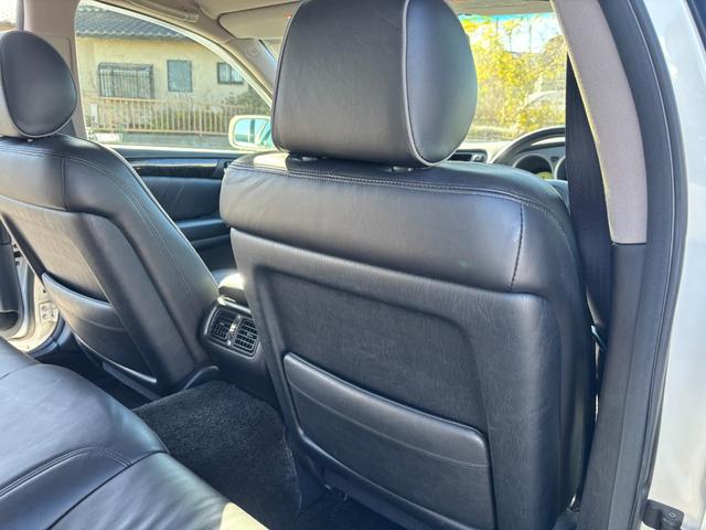 アリスト Ｖ３００ベルテックスエディション　／ノーマル／サンルーフ／黒革シート／社外ナビ（23枚目）