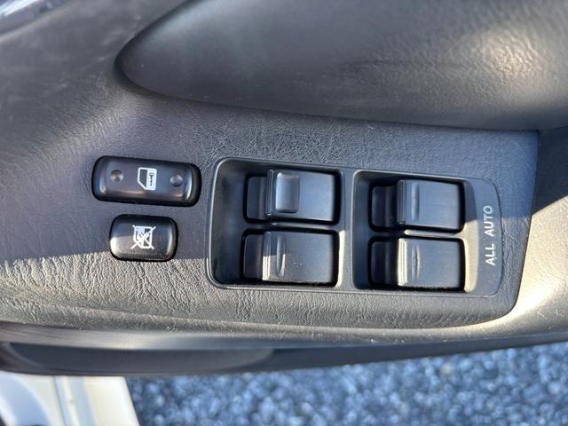 アリスト Ｖ３００ベルテックスエディション　／ノーマル／サンルーフ／黒革シート／社外ナビ（29枚目）