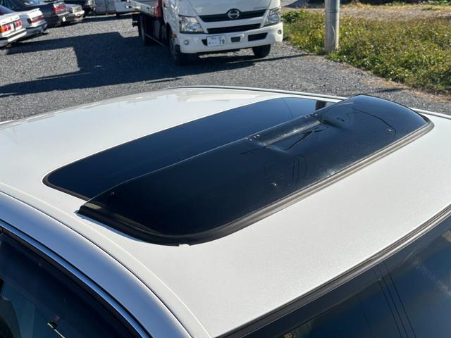 アリスト Ｖ３００ベルテックスエディション　／ノーマル／サンルーフ／黒革シート／社外ナビ（62枚目）