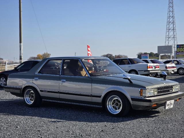 クレスタ スーパールーセントターボ　／型式ＭＸ６１／Ｍ－ＴＥＵｔｕｒｂｏエンジン／純正ツ－トン／ナルディステアリング／スターシャークホイール（2枚目）