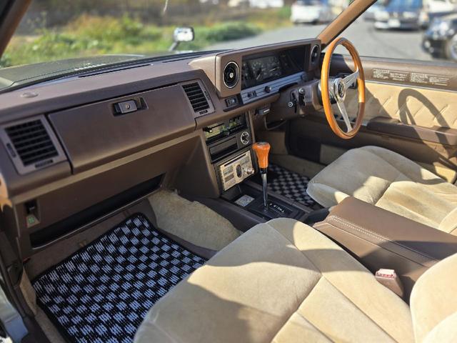 クレスタ スーパールーセントターボ　／型式ＭＸ６１／Ｍ－ＴＥＵｔｕｒｂｏエンジン／純正ツ－トン／ナルディステアリング／スターシャークホイール（7枚目）