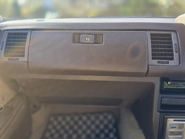 クレスタ スーパールーセントターボ　／型式ＭＸ６１／Ｍ－ＴＥＵｔｕｒｂｏエンジン／純正ツ－トン／ナルディステアリング／スターシャークホイール（13枚目）