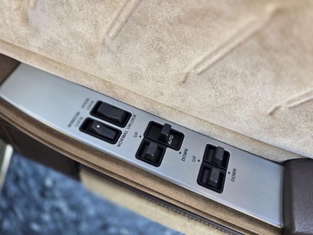 クレスタ スーパールーセントターボ　／型式ＭＸ６１／Ｍ－ＴＥＵｔｕｒｂｏエンジン／純正ツ－トン／ナルディステアリング／スターシャークホイール（16枚目）