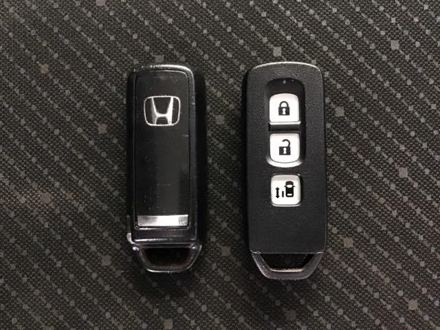 Ｎ－ＢＯＸ Ｇ・Ｌパッケージ　ホンダ認定中古車　純正ナビ　バックカメラ　Ｉ－ＳＴＯＰ　メンテナンスノート　１オ－ナ－　両側スライドドア　カラーバックモニター　全席ＰＷ　イモビライザー　ナビテレビ　１セグ　ＡＡＣ　横滑り防止　ＡＢＳ（17枚目）