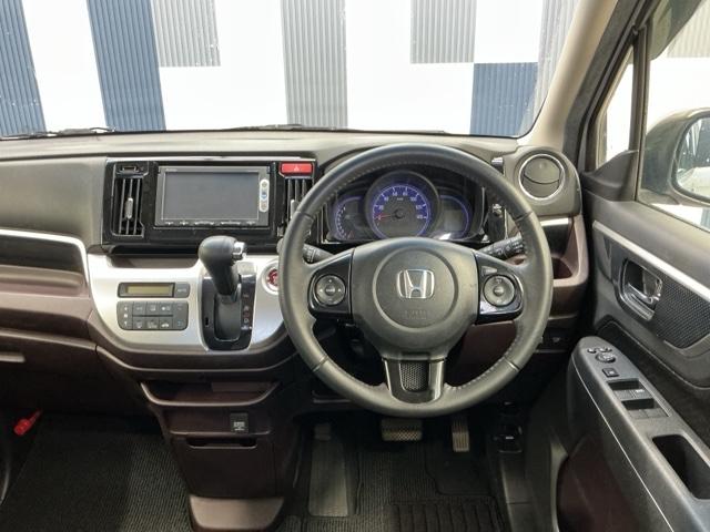 運転しやすいインパネ周りです!見やすいレイアウトで快適なドライブをサポートします!