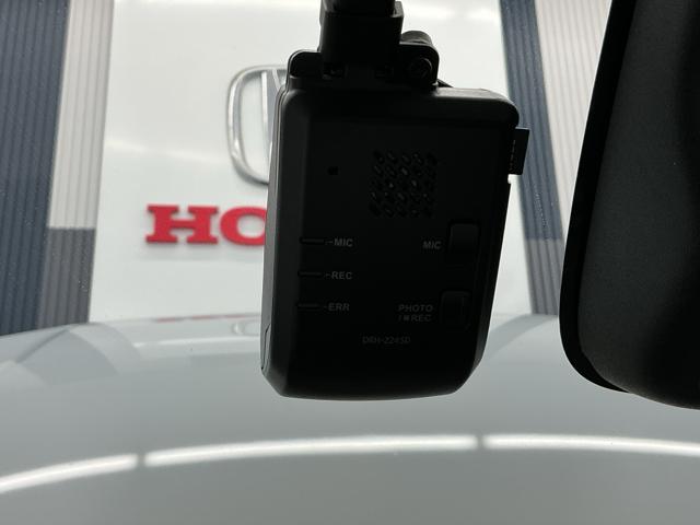 ヴェゼル e:HEVZ・PLaYパッケージ ホンダ認定中古車 デモカー 純正ドラレコ オートクルーズコントロール アイドリングストップ LEDヘッド USB 電動テールゲート 衝突被害軽減システム リヤカメラ フルセグテレビ 横滑り防止装置(6枚目)