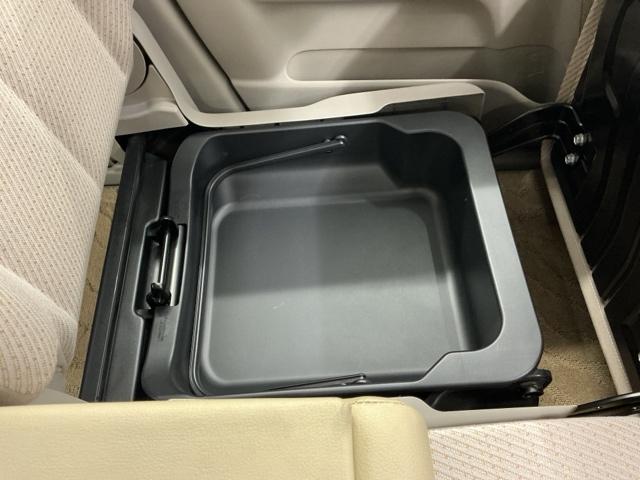 スペーシア X 社外ナビ バックカメラ 片側電動 CD バックアイカメラ イモビライザー 助手席エアバッグ ナビ&TV PW 運転席エアバック AUTOエアコン ワンセグテレビ 両側スライドドア パワーステアリング(11枚目)