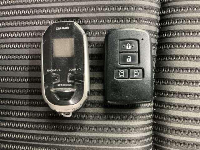 ヴォクシー ＺＳ煌　ワンオーナー　ＬＥＤ　バックカメラ　地上デジタル　ＴＳＳ　両側パワードア　アイドリングストップ車　パワーウィンド　横滑防止　１オーナ　Ａライト　整備記録簿　ＤＶＤ可　盗難防止装置　スマートエントリー（18枚目）