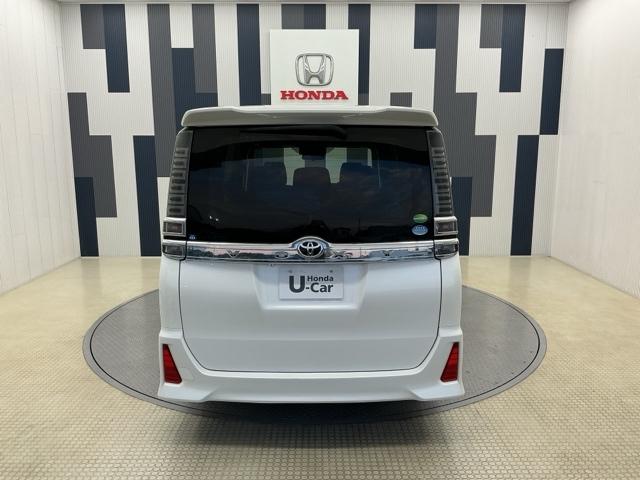 ヴォクシー ＺＳ煌　ワンオーナー　ＬＥＤ　バックカメラ　地上デジタル　ＴＳＳ　両側パワードア　アイドリングストップ車　パワーウィンド　横滑防止　１オーナ　Ａライト　整備記録簿　ＤＶＤ可　盗難防止装置　スマートエントリー（25枚目）